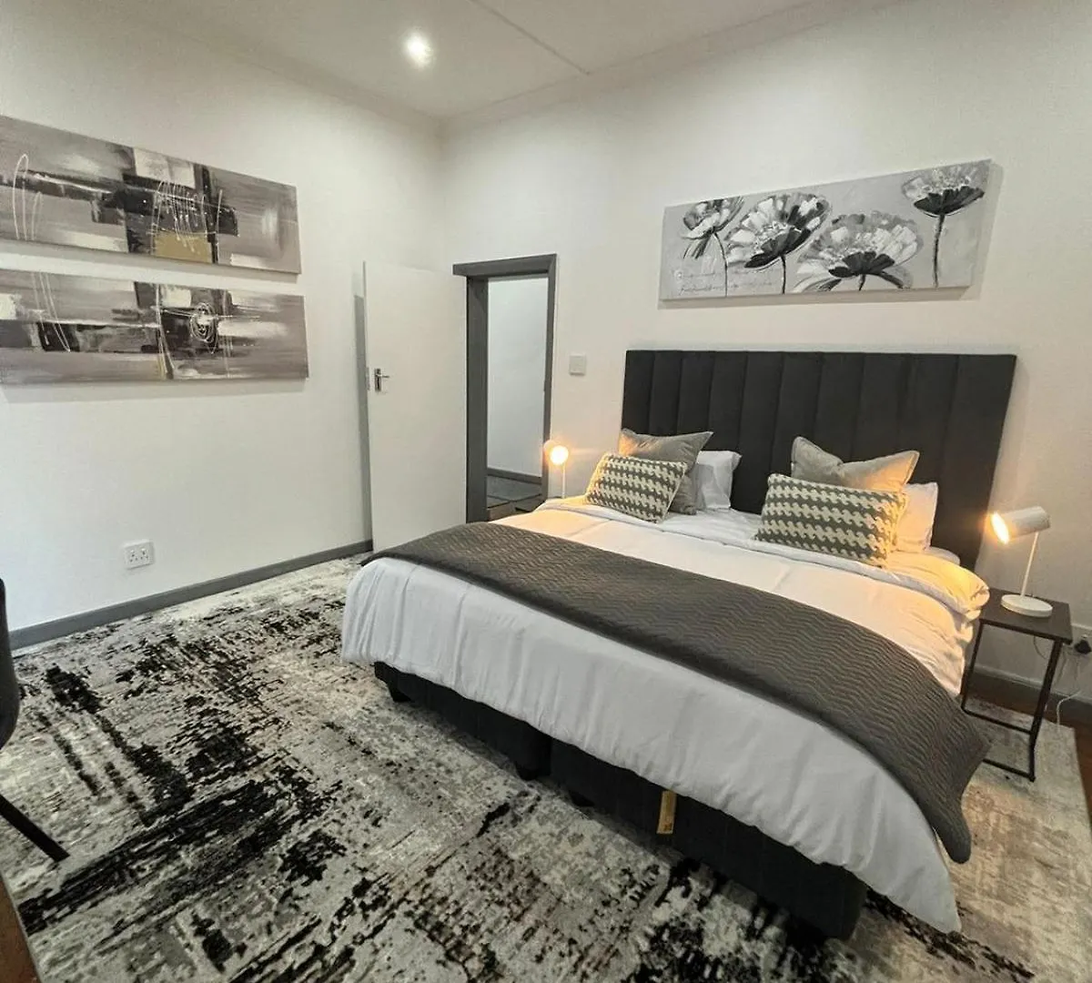 30 On 6Th Hotel Bellville South Africa